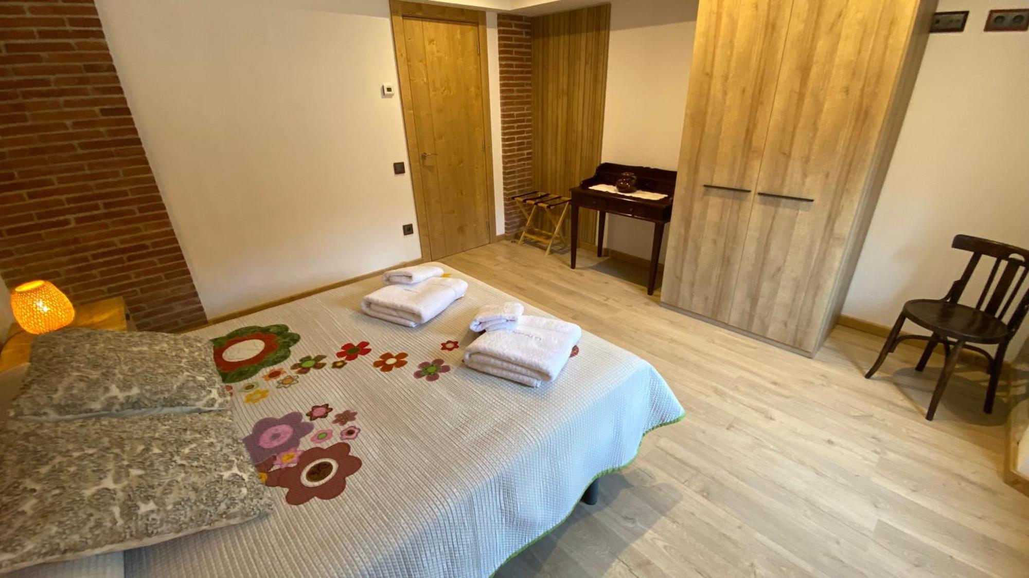Pis Turistic De 170 M2 A La Placa Porxada De Bagá Exteriér fotografie